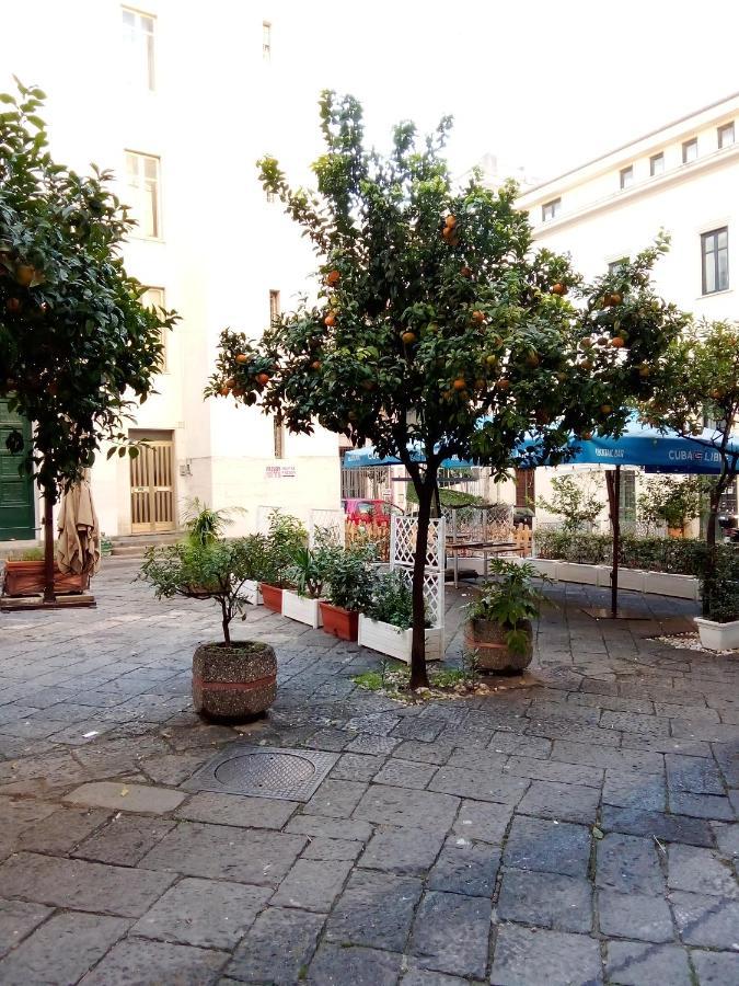 サレルノAl Crocifisso...Da Nonna Piaアパートメント エクステリア 写真