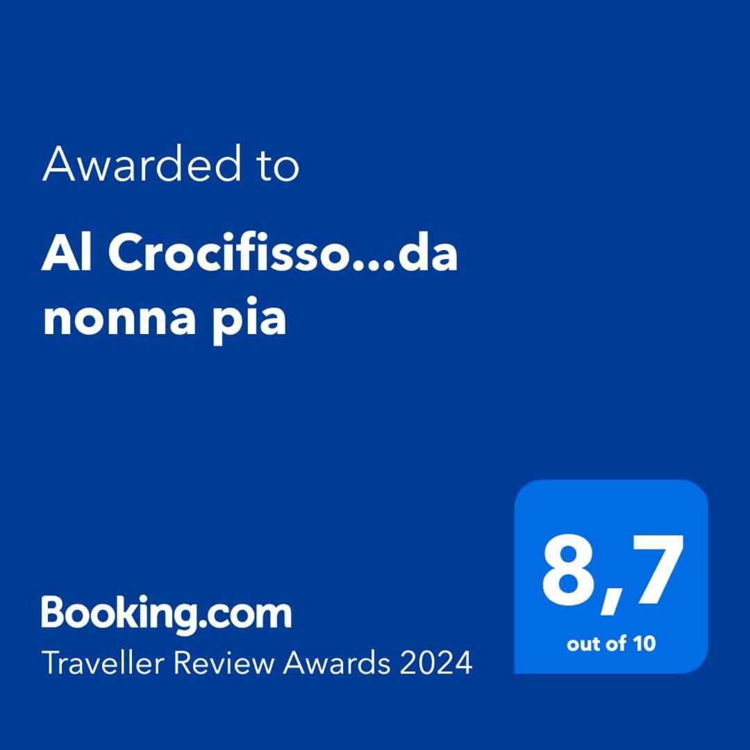 サレルノAl Crocifisso...Da Nonna Piaアパートメント エクステリア 写真